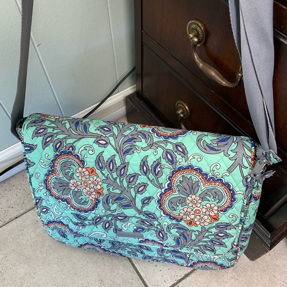 New with tags Vera Bradley - Picture 2 of 3